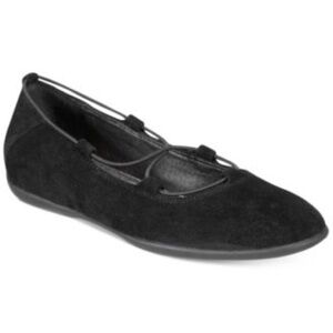 NIB Baretraps Jackeline Slip-On Memory Foam Flats Size 8